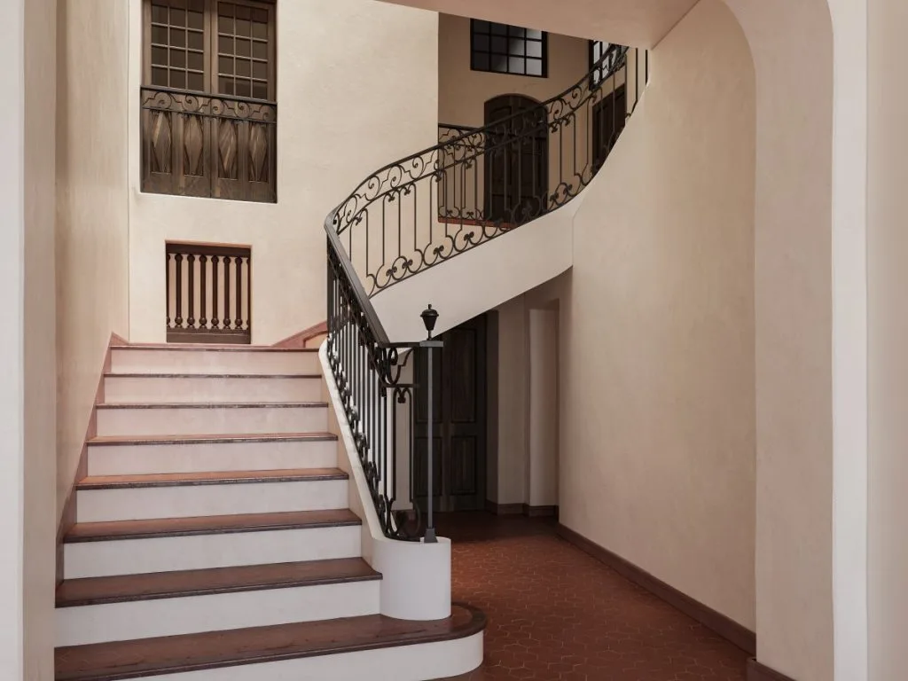 escalier int2 main